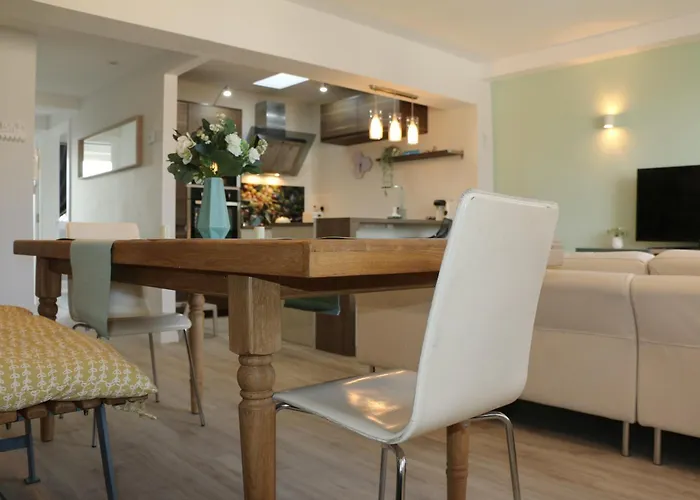 Stunning Clifton Flat In Amazing Location Bristol