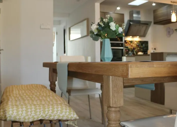 Stunning Clifton Flat In Amazing Location * Bristol