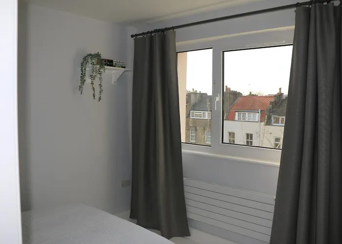 Stunning Clifton Flat In Amazing Location Apartament *