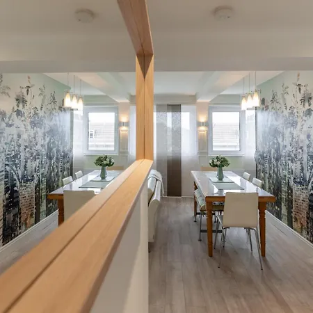 Stunning Clifton Flat In Amazing Location